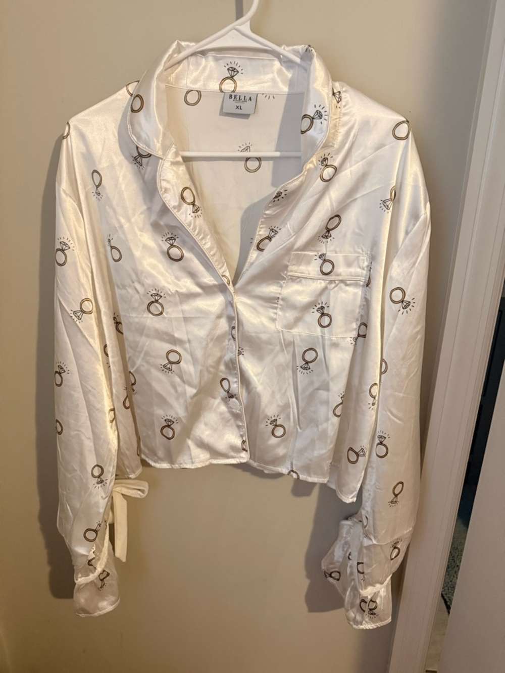 BELLA Satin Ivory Ring-Print Pajama Top